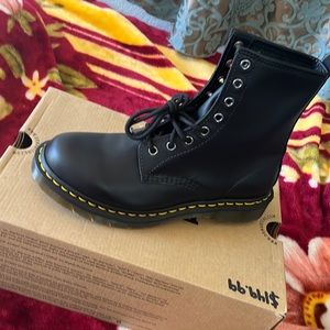 New doctor marten 9w/8m